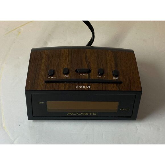 AcuRite 47567 LED Corded Digital Alarm Clock Wood Grain - Picture 3 of 11